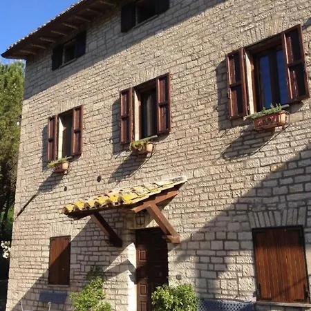 Altes Haus In Rotecastello Mit Grossem Pool By Interhome